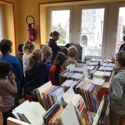 Visites à la bibliothèque de Hody